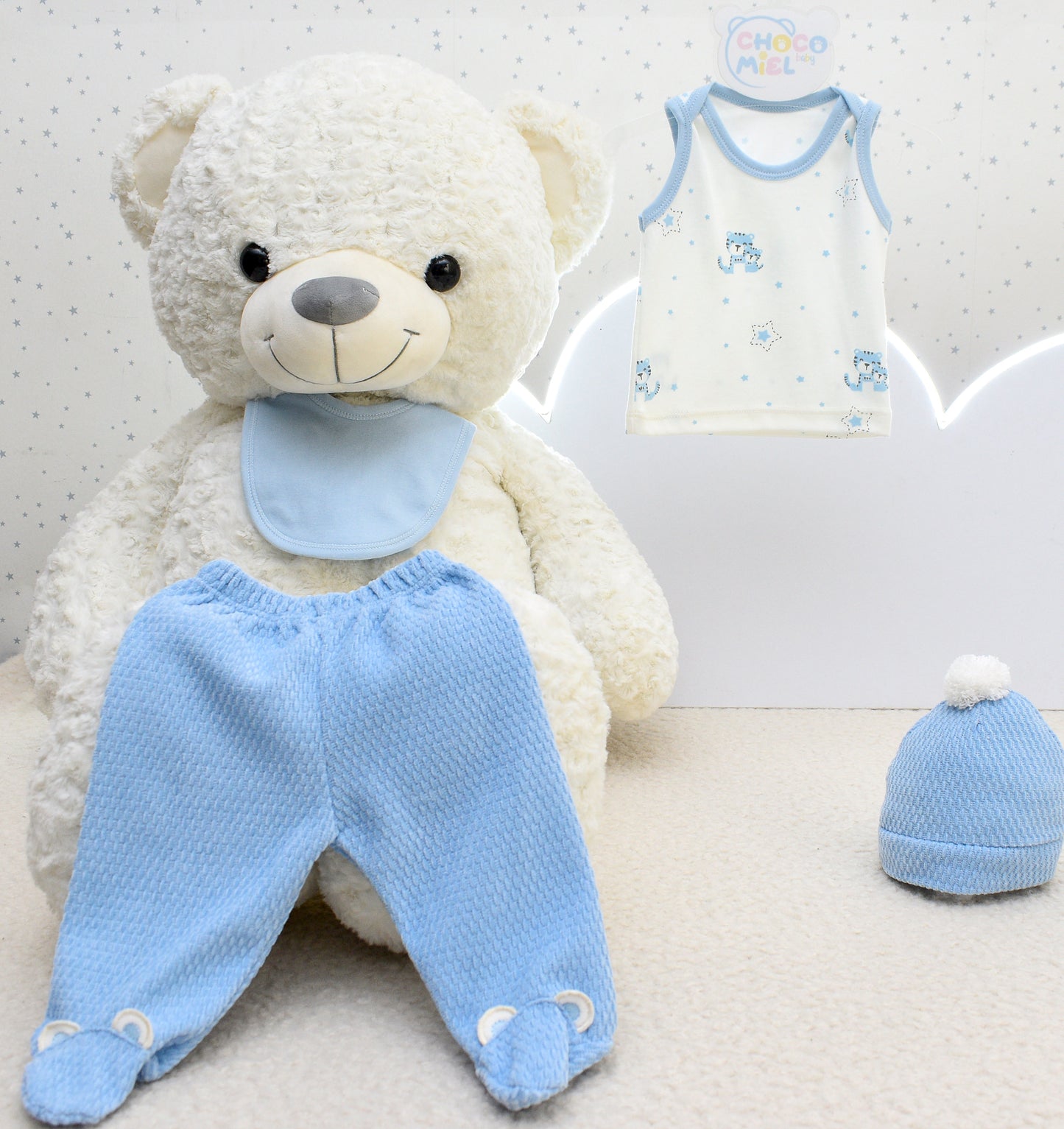 Primer Día Abrazo de Tigre Niño