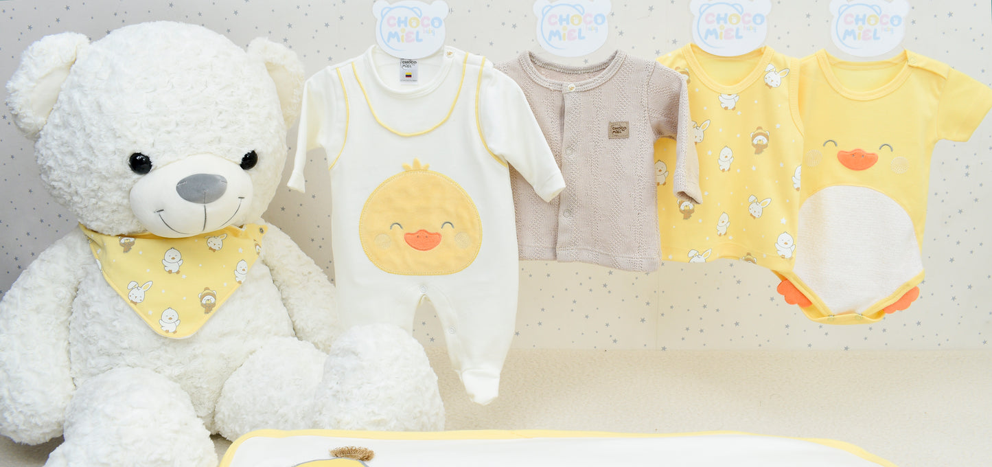 Primer Día Pollito Pio Niño